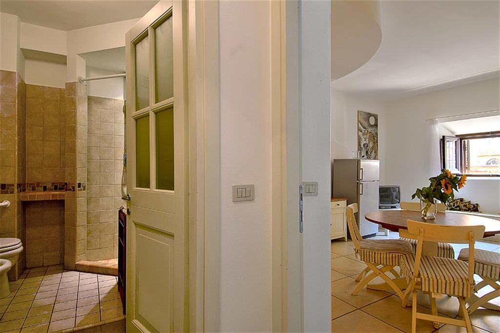 Pearl Suite Rome Room photo